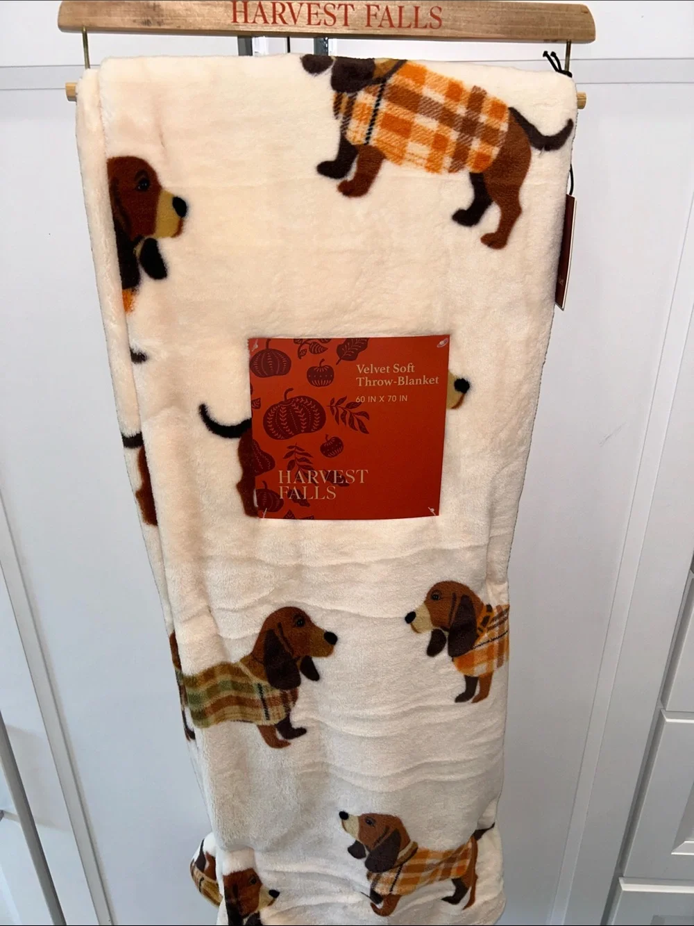 Harvest Falls Dachshund Doxie Cream Velvet Soft Throw Blanket 60”x70”